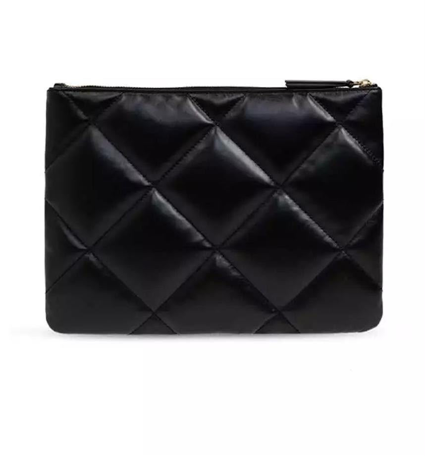 Tory Burch Kira Diamond Quilt Pouch – Black